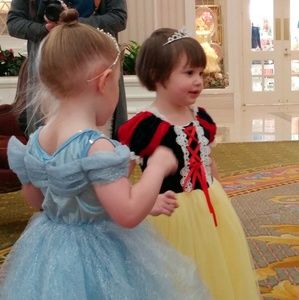 Meet your Posher, Tara